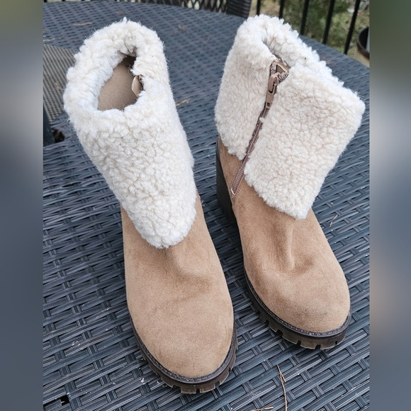 UnionBay Highland Sherpa Boots Women (sz 8M) - Picture 2 of 5